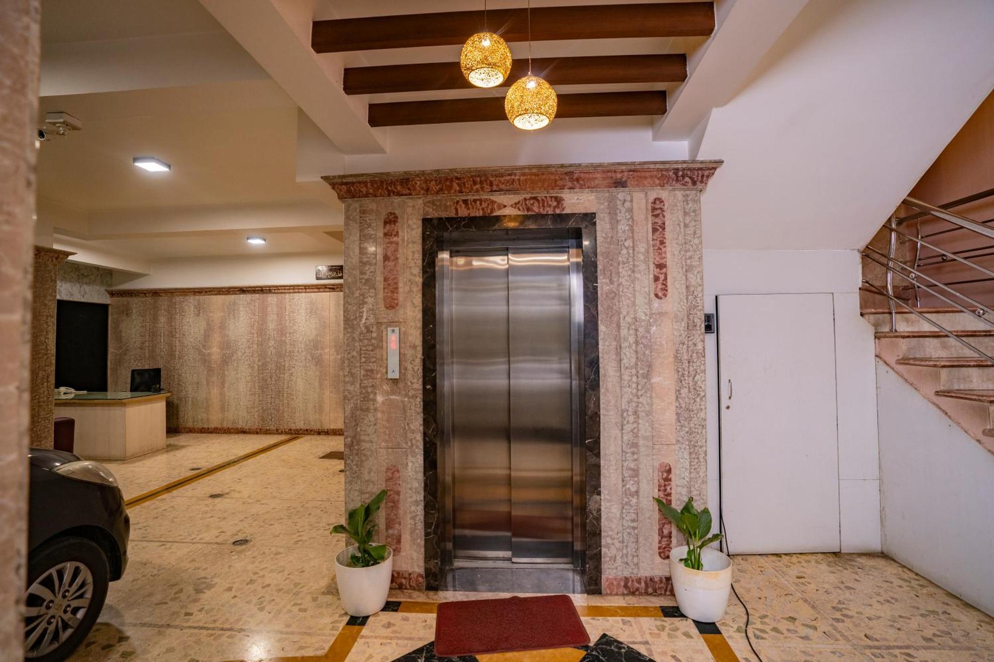 Ss Mystic Apartotel Bangalore Bagian luar foto