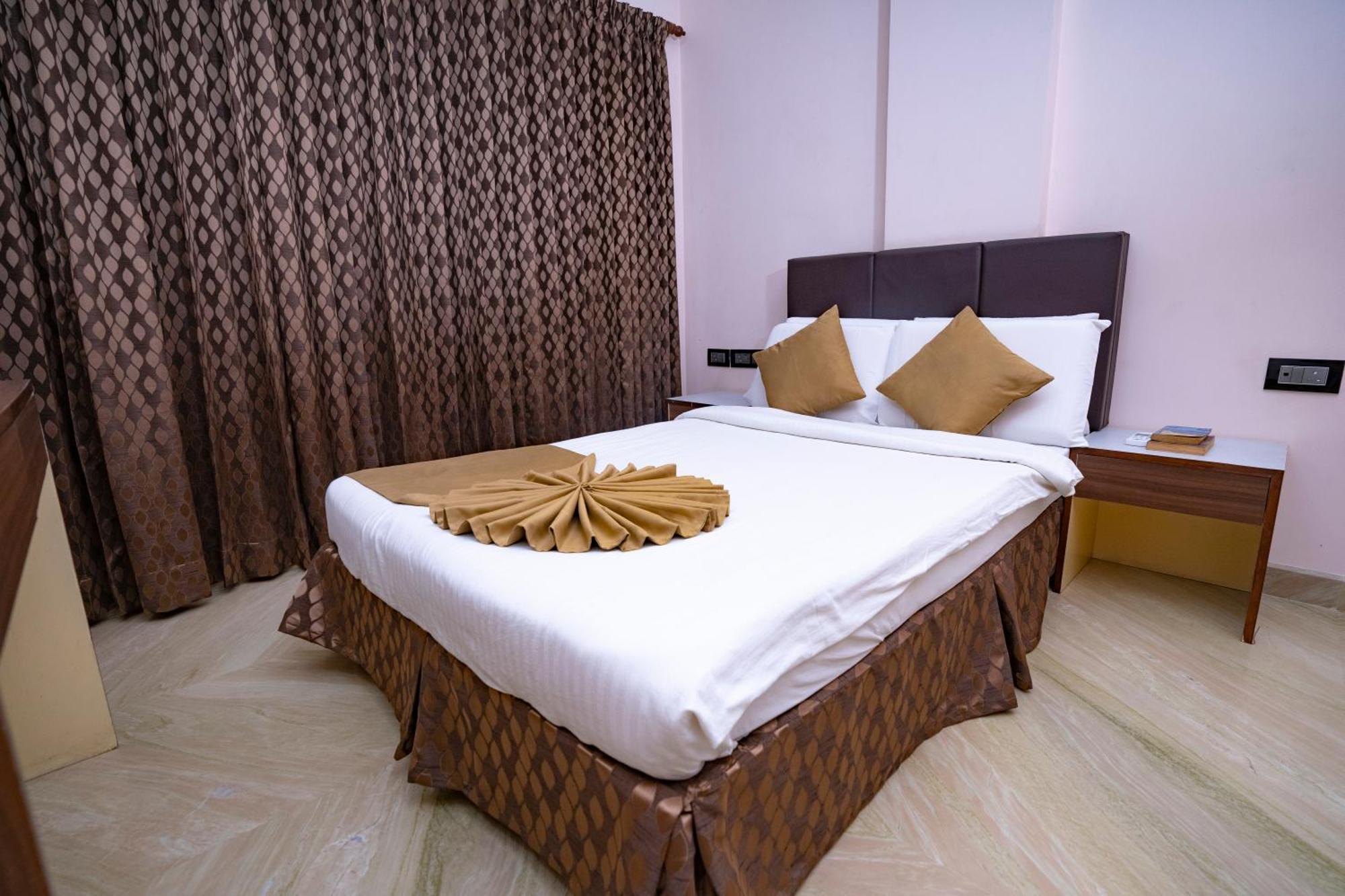 Ss Mystic Apartotel Bangalore Bagian luar foto