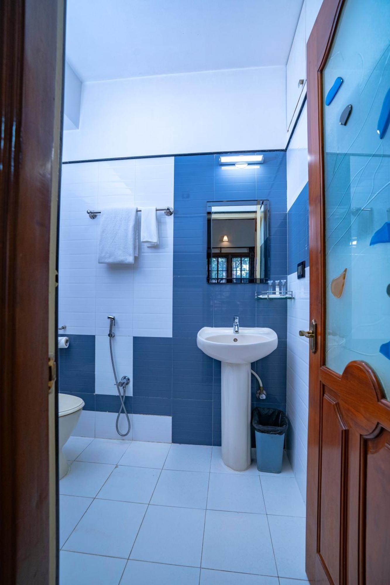 Ss Mystic Apartotel Bangalore Bagian luar foto